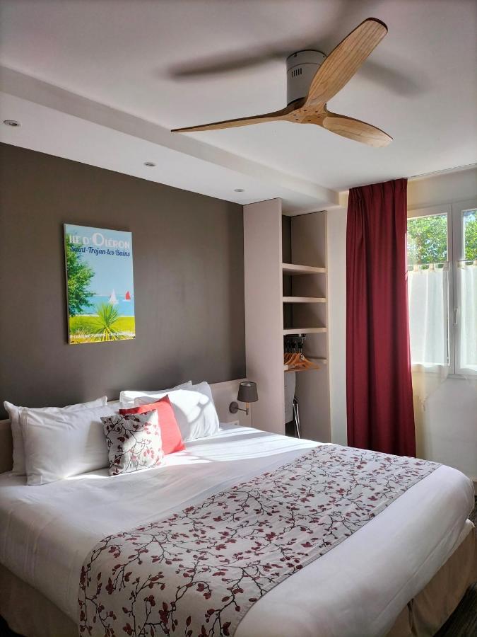 Hotel Et Spa Les Cleunes Oleron 圣特罗让莱班 外观 照片