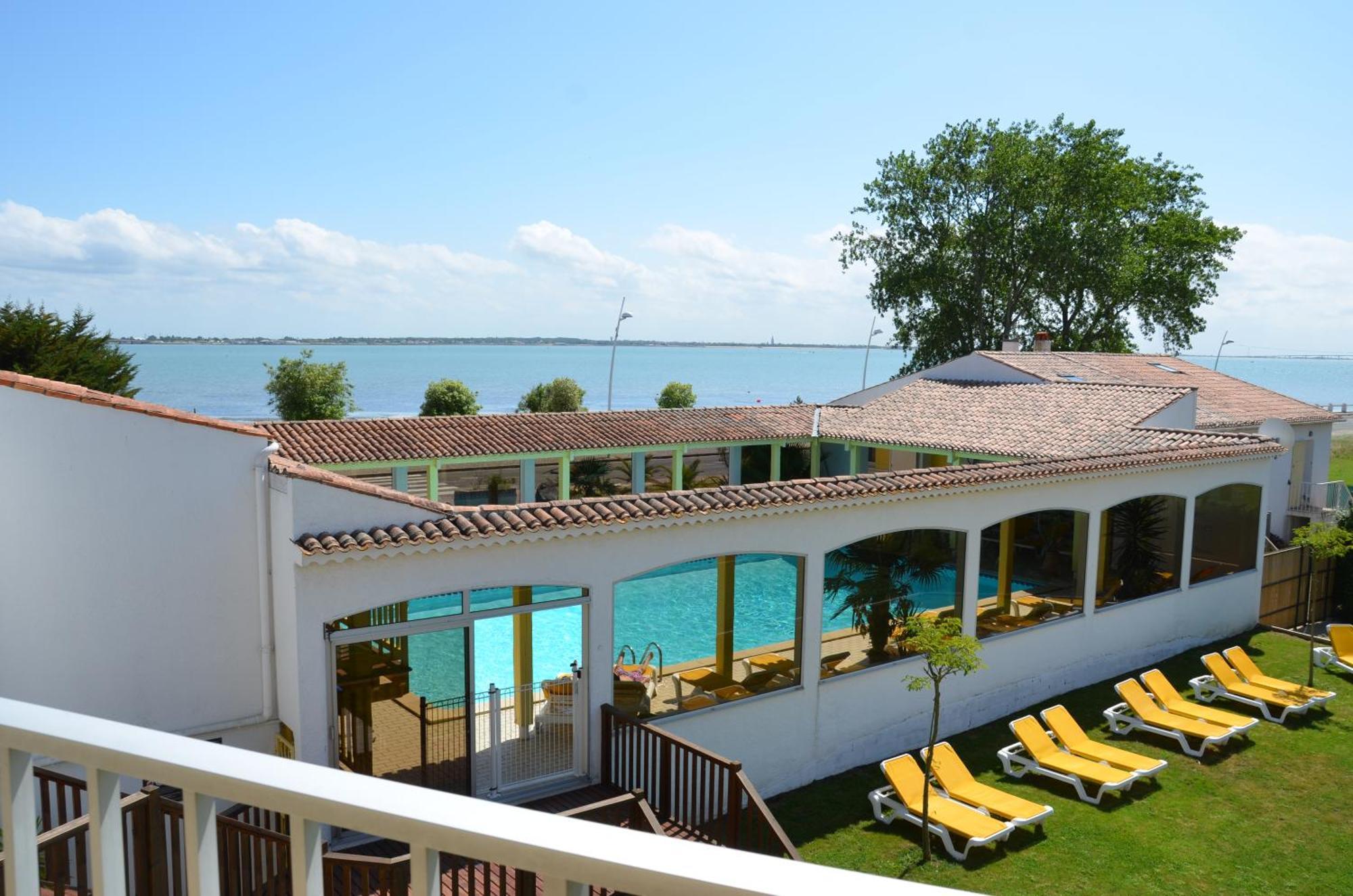 Hotel Et Spa Les Cleunes Oleron 圣特罗让莱班 外观 照片